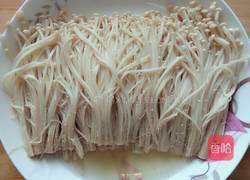 金针菇蒸红剁椒肉沫的做法图解5