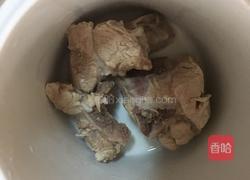 龙骨牛奶根汤的做法图解1