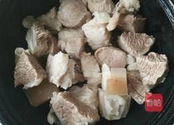 西红柿炖猪肉的做法图解4