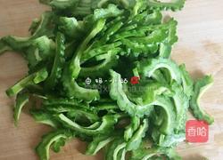 【苦瓜煎蛋】的做法图解2