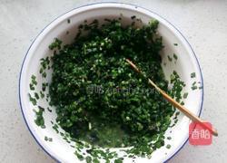 韭菜木耳薄饼的做法图解2