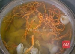 花胶虫草花炖白鸽的做法图解3