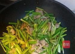 芹菜炒肉的做法图解5
