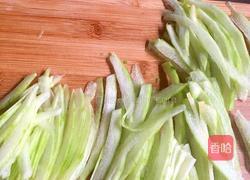 凉拌西瓜皮的做法图解3