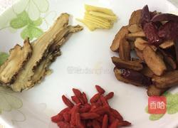 当归红枣鸡爪汤的做法图解1