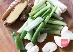 红烧鲳鱼虾仁的做法图解4