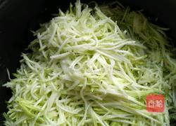 角瓜韭菜包子的做法图解2