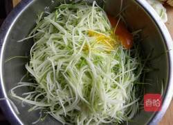 西葫芦饼的做法图解2