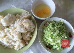 卷心菜炒饭的做法图解1