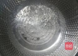 梨瓜西米黑米露的做法图解2