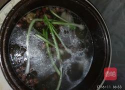 花生海带排骨汤的做法图解4