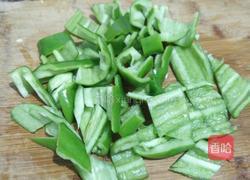 辣椒炒淡菜干的做法图解4
