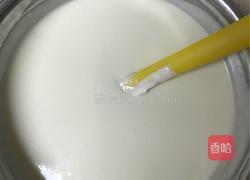 好吃不腻的榴莲慕斯的做法图解7