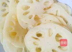 凉拌藕片的做法图解1