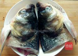 清蒸剁椒鳙鱼的做法图解2