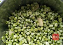 制做酸豇豆的做法图解4