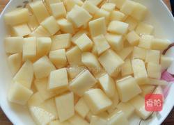 咖喱土豆肉片的做法图解3