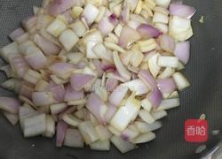 洋葱炒鸡蛋的做法图解3