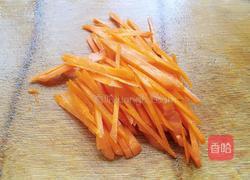 芹菜炒肉丝的做法图解3