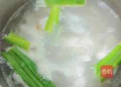 排骨焖饭的做法图解1