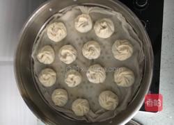 香菇圆白菜虾米包子的做法图解3