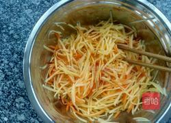 土豆胡萝卜丝饼的做法图解3