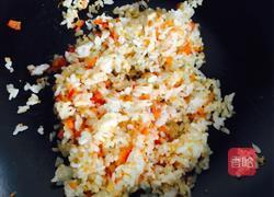 什锦炒饭的做法图解5
