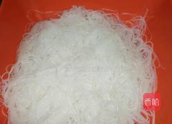蒜蓉粉丝蒸扇贝的做法图解2