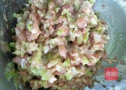 猪肉包菜馅包子的做法图解9