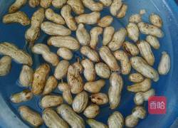 茴香煮花生的做法图解1