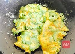 苦瓜炒鸡蛋的做法图解11