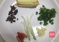 焖烧卤水鸡爪的做法图解2