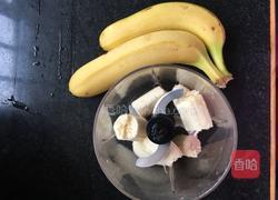 煎香蕉饼的做法图解1