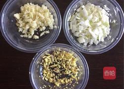 醋溜白菜木耳的做法图解4