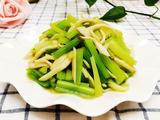 杏鲍菇炒西芹