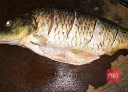 红烧鲤鱼的做法图解1