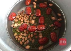 绿豆花生红枣甜汤的做法图解4