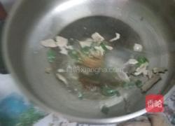 西兰花炒肉的做法图解3