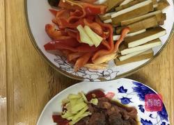大头菜炒肉丝的做法图解2