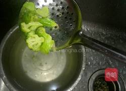 凉拌西蓝花的做法图解7