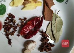 卤猪蹄的做法图解2
