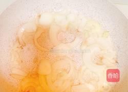 白洋葱炒豆角的做法图解1
