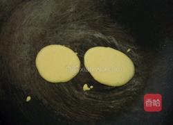 牛奶鸡蛋玉米饼的做法图解8