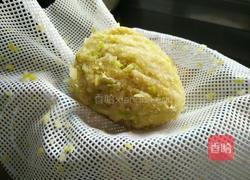 虾皮鸡蛋包菜饺子的做法图解7