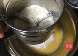 八寸爱心蛋糕的做法图解3