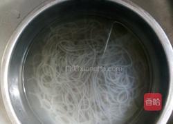 鸡蛋虾仁红椒粉丝面（中氏龙卷风面）的做法图解6