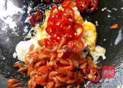 鸡蛋虾仁红椒粉丝面（中氏龙卷风面）的做法图解9