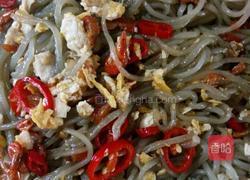鸡蛋虾仁红椒粉丝面（中氏龙卷风面）的做法图解12