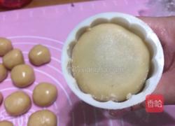 蛋黄豆沙月饼的做法图解14