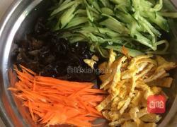凉拌黄瓜木耳鸡蛋丝的做法图解4